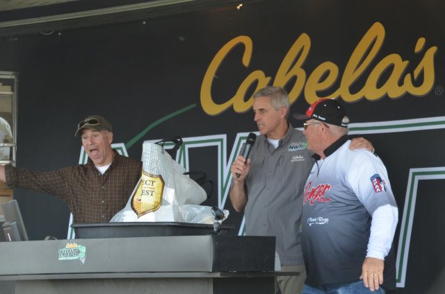 7FC302E8-7F7E-4F4F-A867-95E115B8DD18