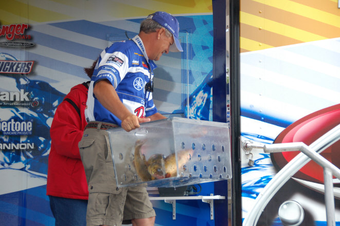 EB1DD0C5-9219-4650-98A1-51E878C2D60C