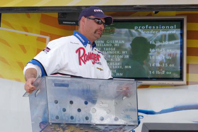 8002DD3E-BCDC-4925-8B95-114FFC1D3BB8