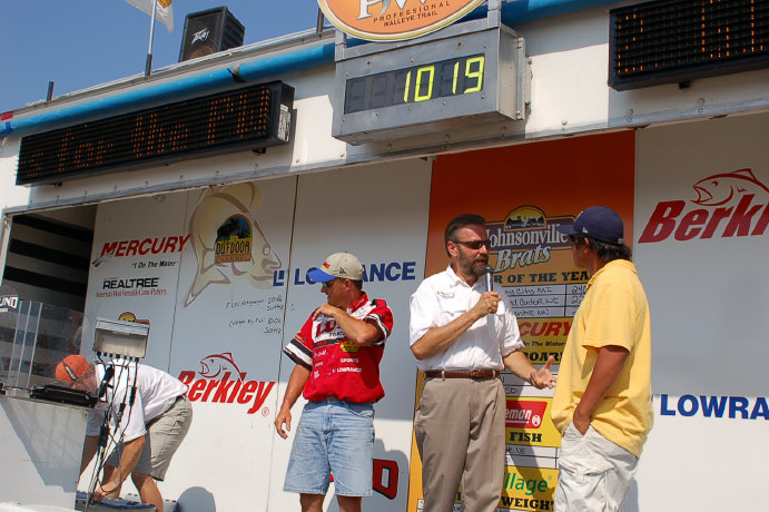 80038949-D2EE-4DD5-94B9-3F39A2C54E05