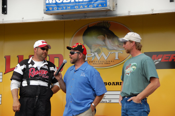 8007A5FC-A1F7-4971-AACE-240B14BE46B7