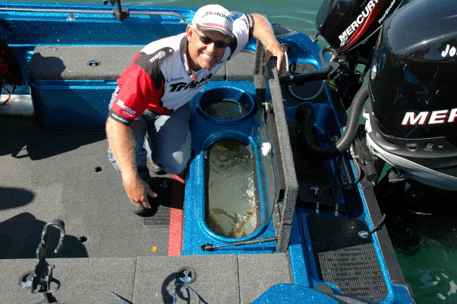 803DF915-F133-441A-867F-F5250087F046