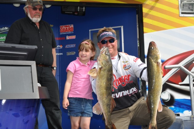 80A4DA15-B9C4-40F3-BDFD-738554AAF7AD