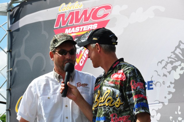 80DE1640-20F0-4A17-A27C-0DC26FBD987B