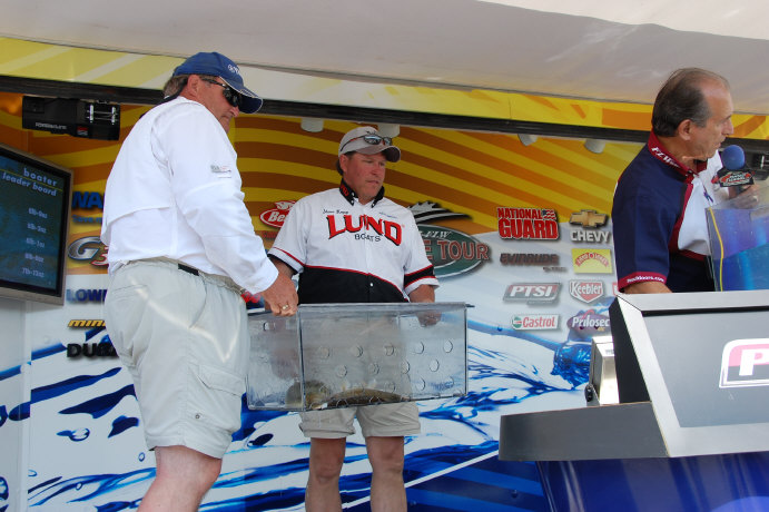 81149BB8-DC2D-4114-B666-EE6F75DDFD25