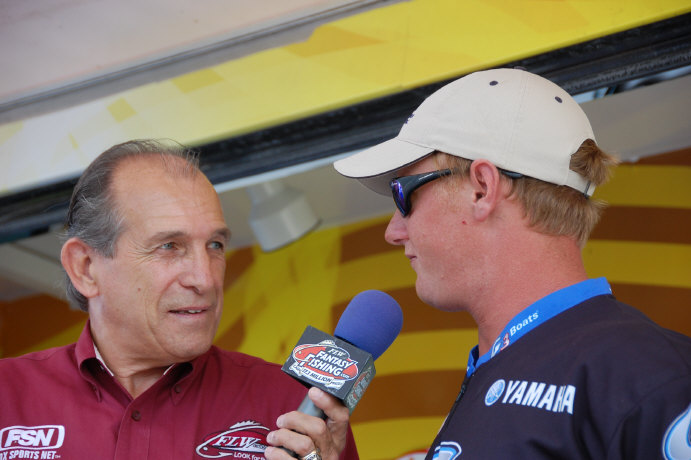 82031190-C12E-49D6-9F8F-713AE91FE78D