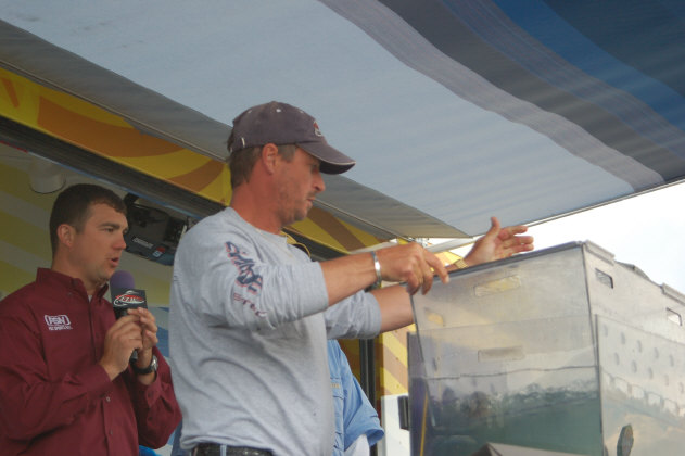 8227199E-E126-43BE-8F2A-12B1270193C7