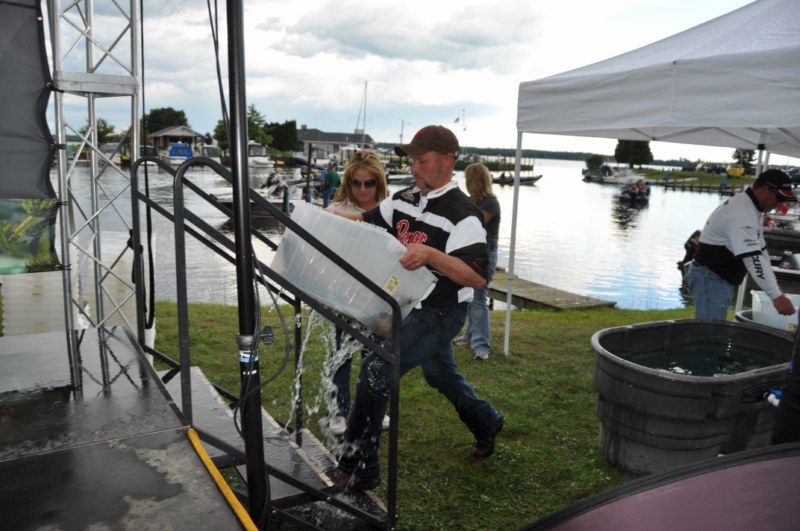 82728F80-6E12-43F9-872E-B143ECBF4FAA