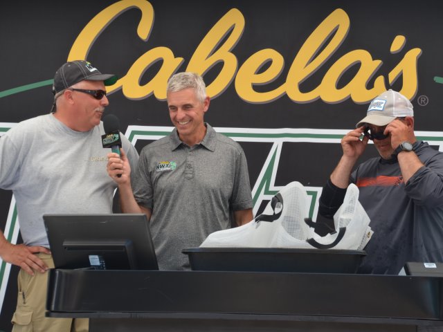 8276B95B-3D2A-404C-85BE-CF823222142B