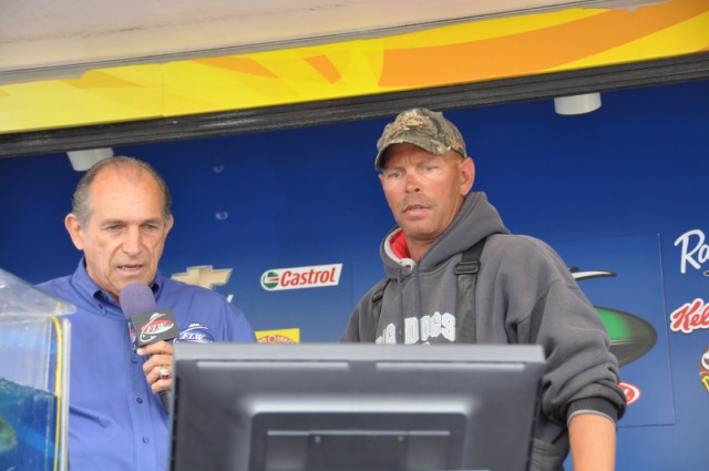 82898548-990D-4B80-87CF-71CE2A051789