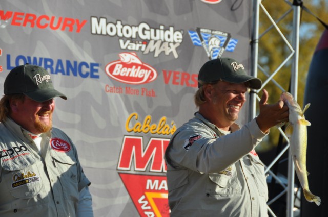 82A59B01-2FDD-4DC4-8B90-28EB73985DF2