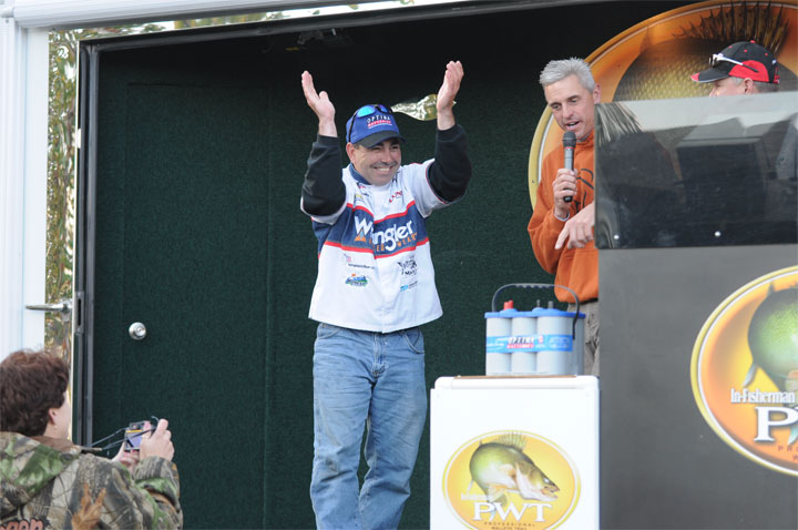 82A5F165-AD47-416D-B6DC-6CB231D993AC