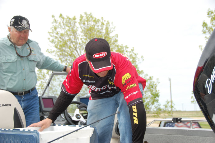 82B2293D-9E57-45A7-B7EE-366FE974FFF9