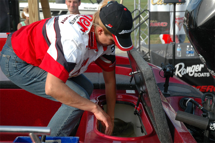 82BF1062-461F-49CD-B804-AF4FAE2AC2D1