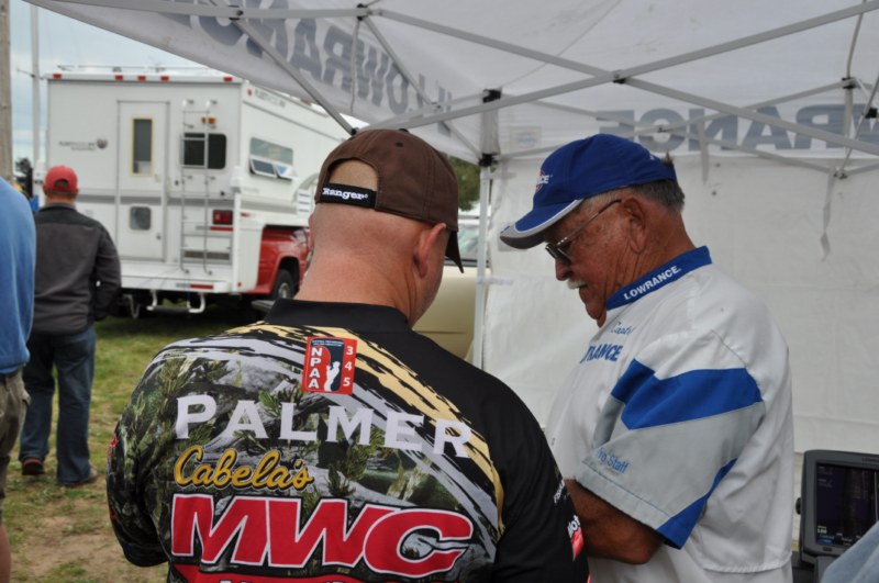 8323E45F-8B4E-4D3F-A7AF-7DF7A6F8A34B