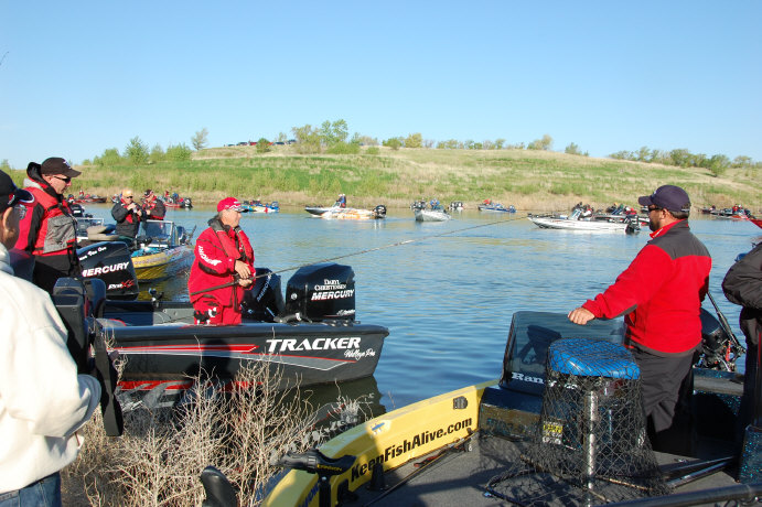 83493D09-5B2D-4973-B752-B239AA65C319