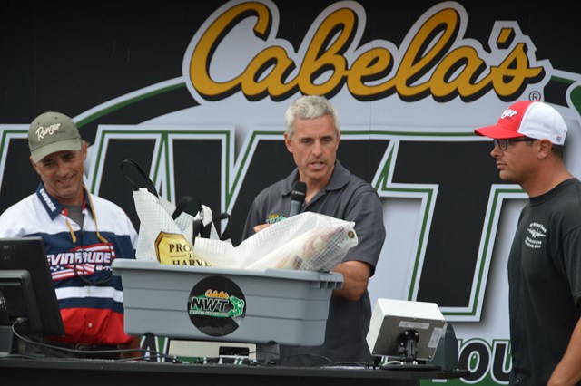 83E11476-4BD3-4319-8439-F39D89036CC7