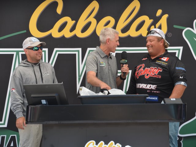 83FDFB01-1692-4E4A-BF45-379FCE30BF19