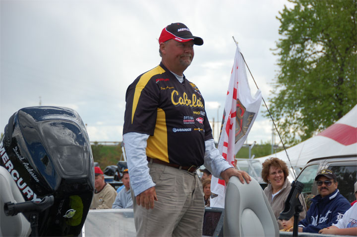 8476D365-2066-4C26-AB93-64B818C69F0E