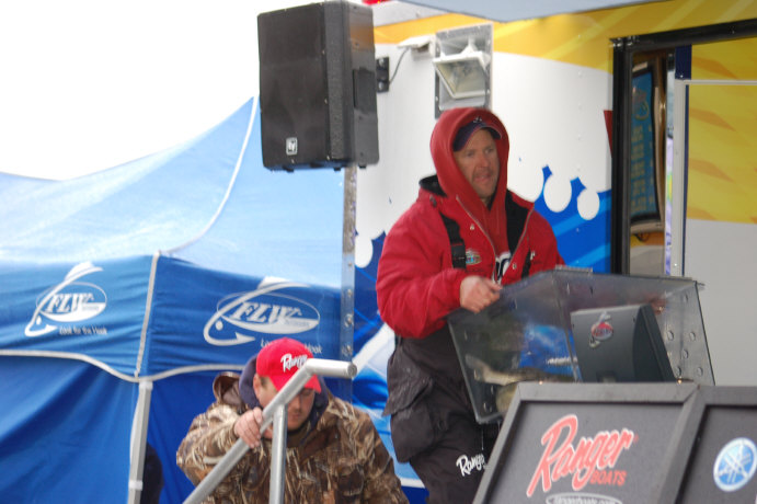 84C2047B-697B-4844-A004-45B3FAA5B261