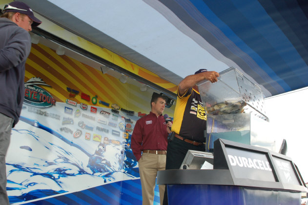 84CEB748-04B7-411E-A223-5875381991CD