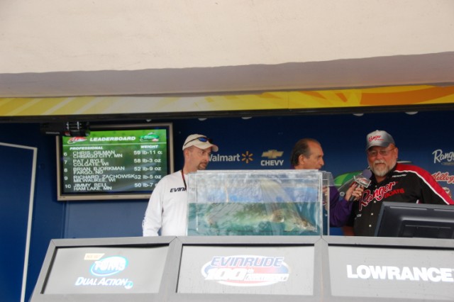 84DDE9C6-C3C7-425B-BEC2-326E331B6D2F