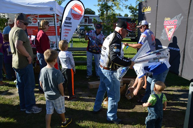 84F28B1F-0016-4C02-8E68-A36E8CDDBE15