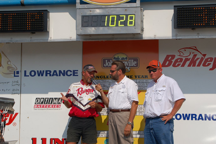 8510D04C-977C-4C75-95D8-585F912A647D