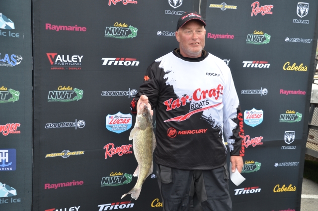 85843FB4-EEA2-4A4B-9F10-B92C93ED706A