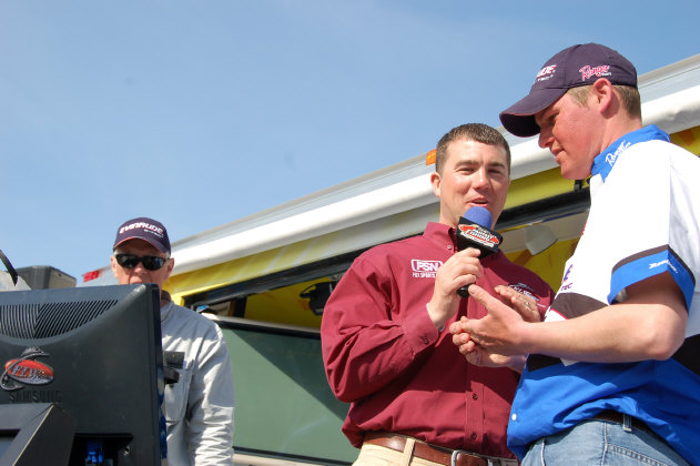 8654C85F-2CD5-4CB9-BCE6-C824467B8B73