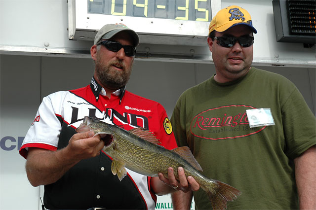 86E3EBF2-3AC1-4B2E-AB34-F369149DD385