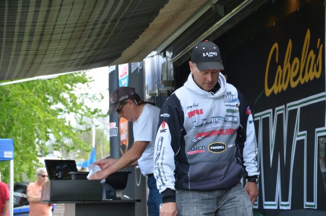 873C16FD-D2FA-4505-82A7-B71732CB7935