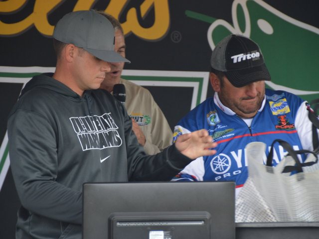 8768E1F2-2F22-40E7-8B95-C45BE365D1DE