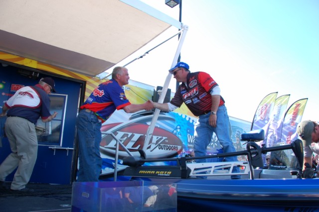 8856E719-5B8E-4FF8-B8E8-B2FCCE203D27