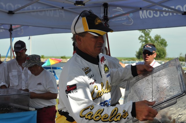 8859FFAE-7C29-4EAE-BBD8-0BF46F6F9553