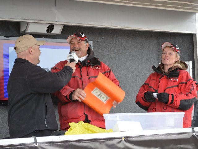 885A152D-0DB4-4B41-B355-C41AA51AE684