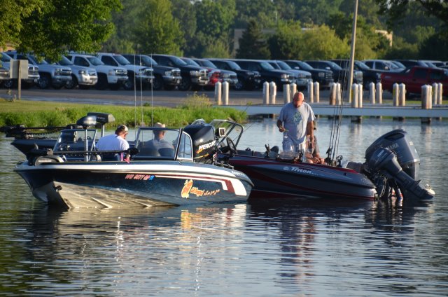 886989D7-A0C5-4D82-8825-89C14C5140EB