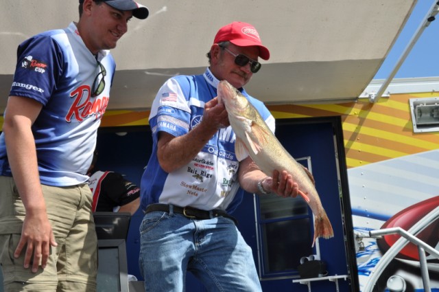 887ED763-FCC5-4BB3-BABC-0B9E93BAD851