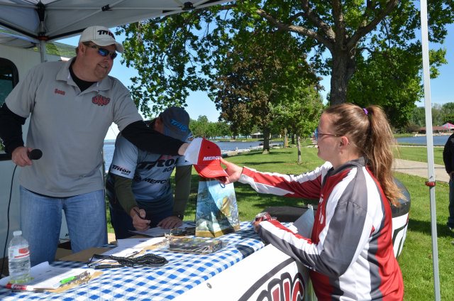 88826EF1-AA09-4C60-8E3D-C3A8CDDEE258