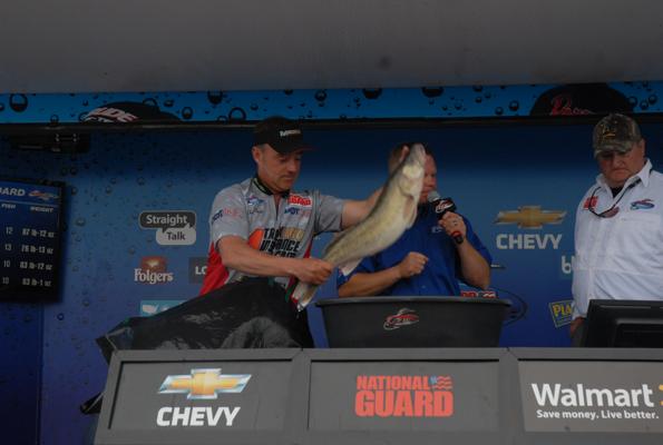 88CB6AD6-CF7C-48F7-9F00-55D28DB17888