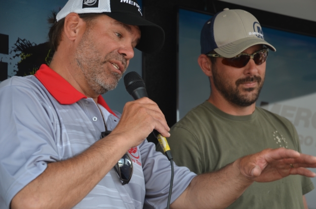 88E8C562-692D-402C-AEE9-010889C9D122