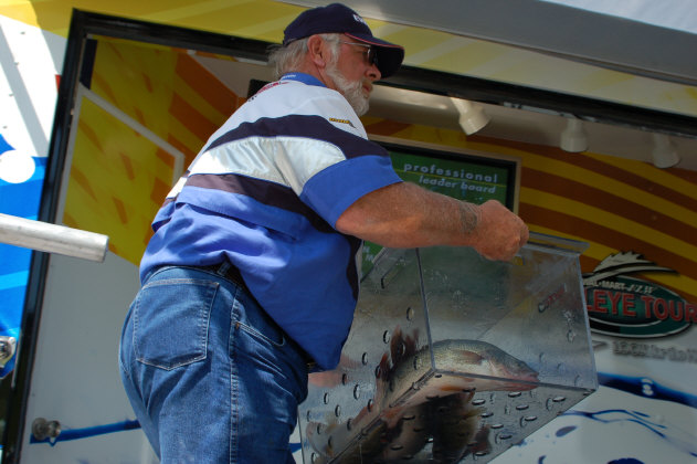 8951A665-8EC9-4809-94B3-6DA02E6EF27A