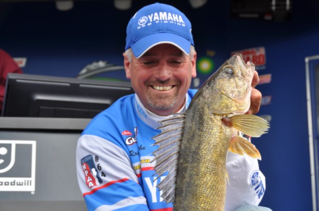 895B55DC-0D54-4D30-AB4E-7442F6798274