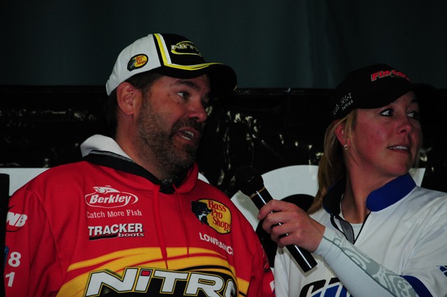 898F2E26-C1AA-4E51-A056-2E14AD18164D