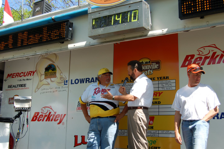 8991D9F7-24A0-4951-B92F-DB95B1AD2CE9