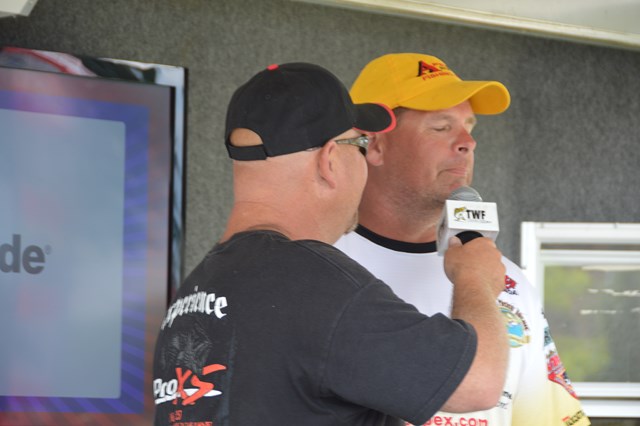 89979C93-828C-418E-BCAF-A110BF238257