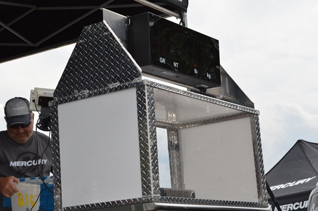 89E55362-A1B6-42D4-81BF-626D52C06CB2