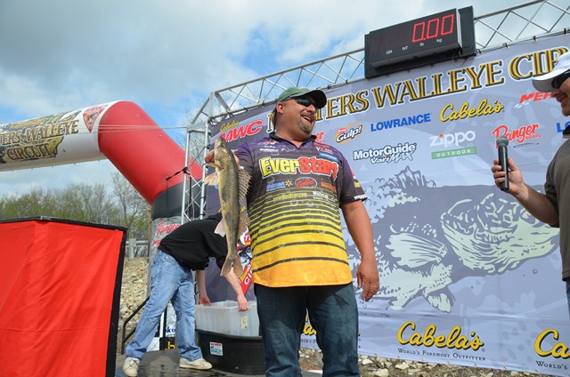 8A4943CB-5F7A-4319-802E-4D1B9F041DE1