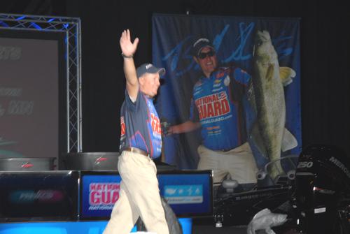 8A60030A-B2D5-4276-BE80-DC7686A3D75A