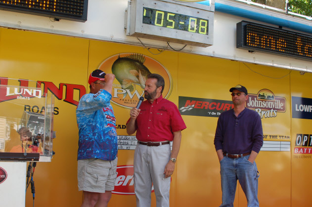 8A73D5BB-AB45-4672-AAA2-023EF175095E